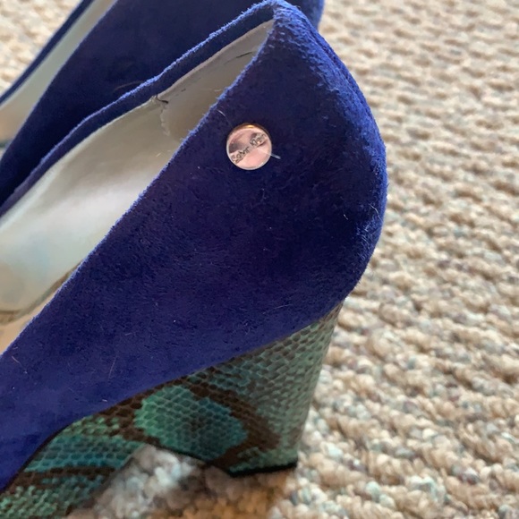 Calvin Klein Python look Electric Blue platforms - Picture 4 of 6